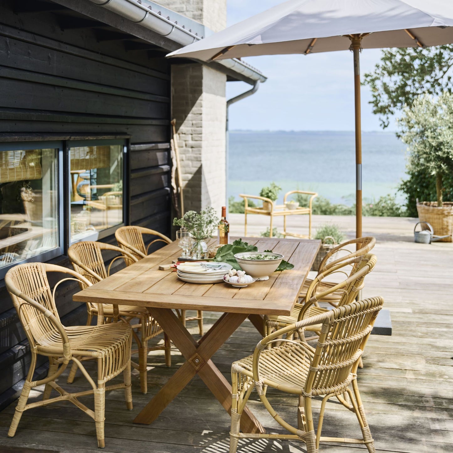 Sika-Design Exterior | Colonial Rectangular Outdoor Table