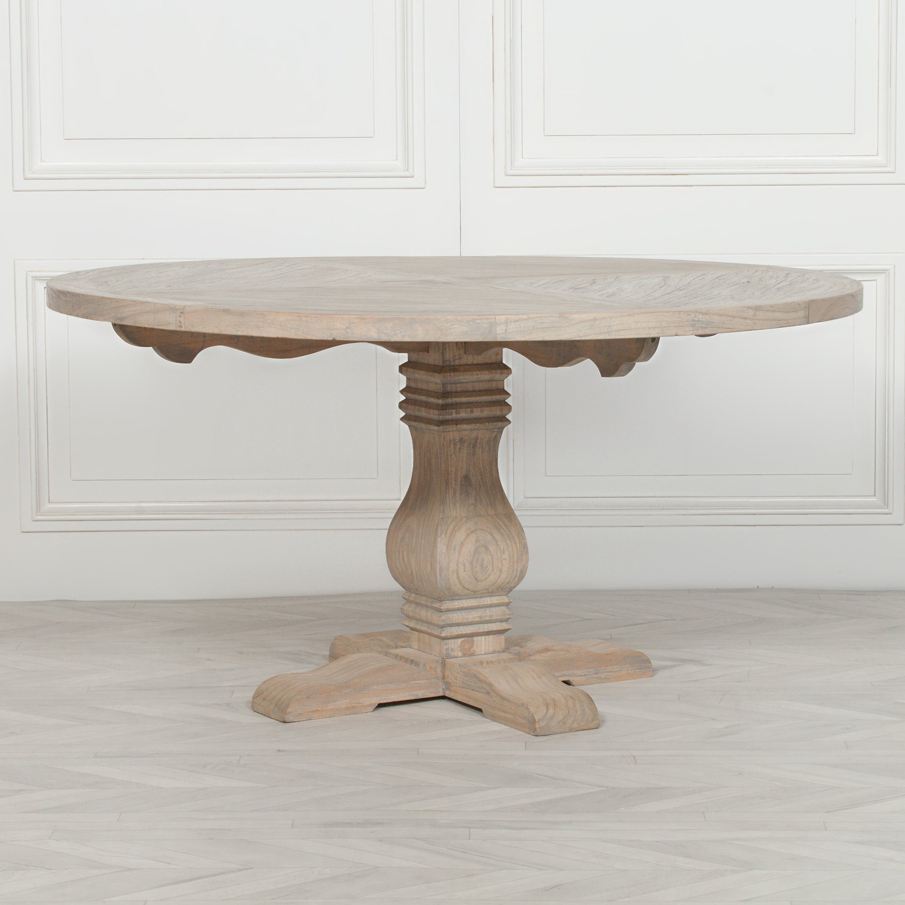 Pura Interiors Velma Round Dining Table | 152cm